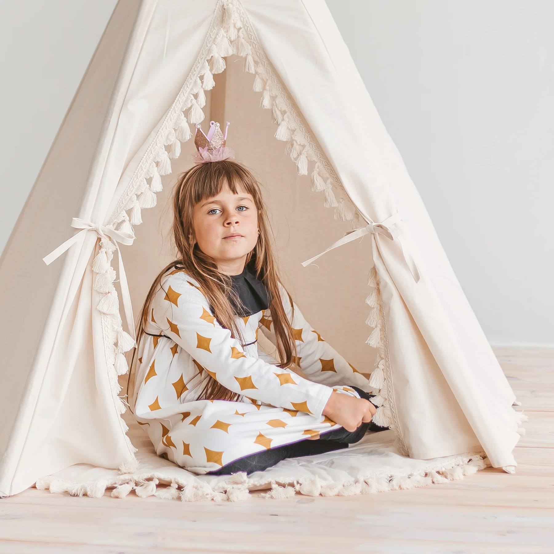 Tipi infantil con esterilla, dispositivo de fijación y guirnalda 120Lx120lx150H