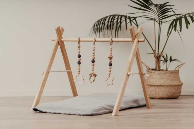Arco didático em madeira para bebés